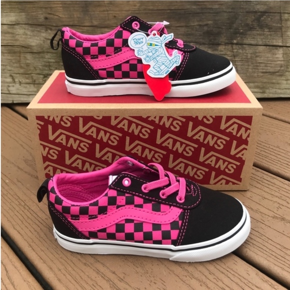 Vans Other - Vans Ward Pink Checkered Toddler Sneaker Sz 8
